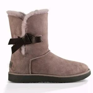 UGG Classic Knot Bow Short Boots in STORMY GREY Size Womens 8
